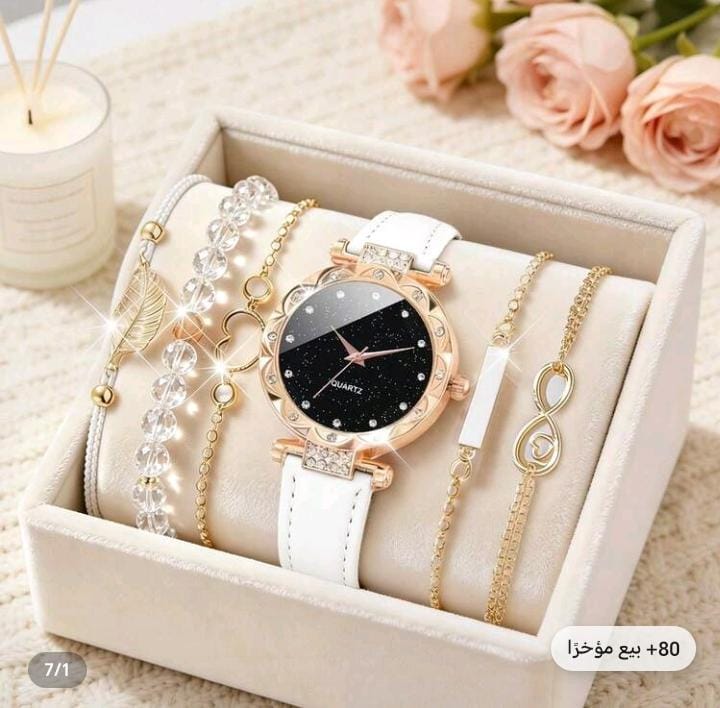 طقم ساعة ذهبية بيد بيضاء وأساور